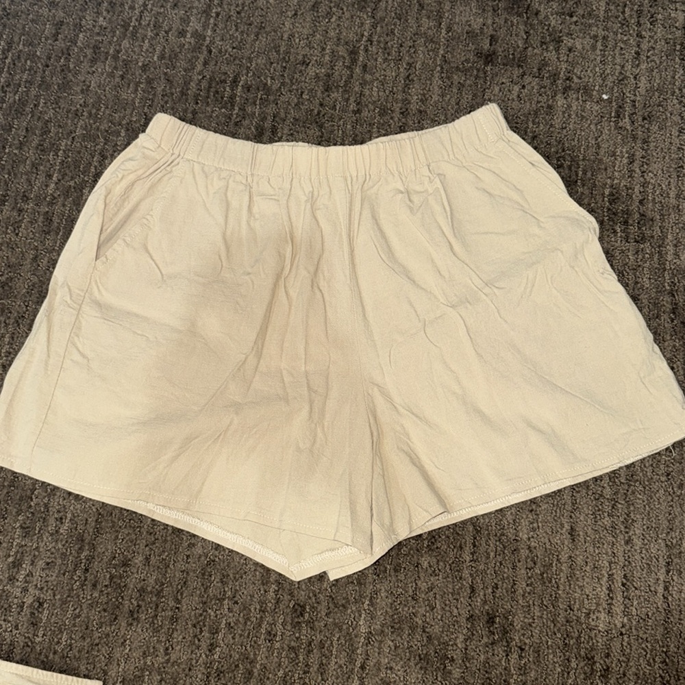 Matching Linen Set - Picture 3 of 4